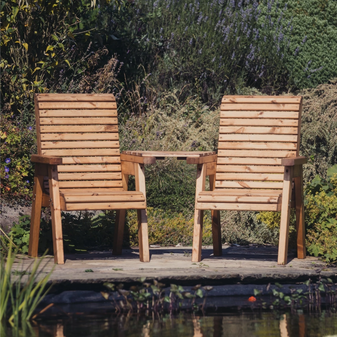 Ergo Love Seats